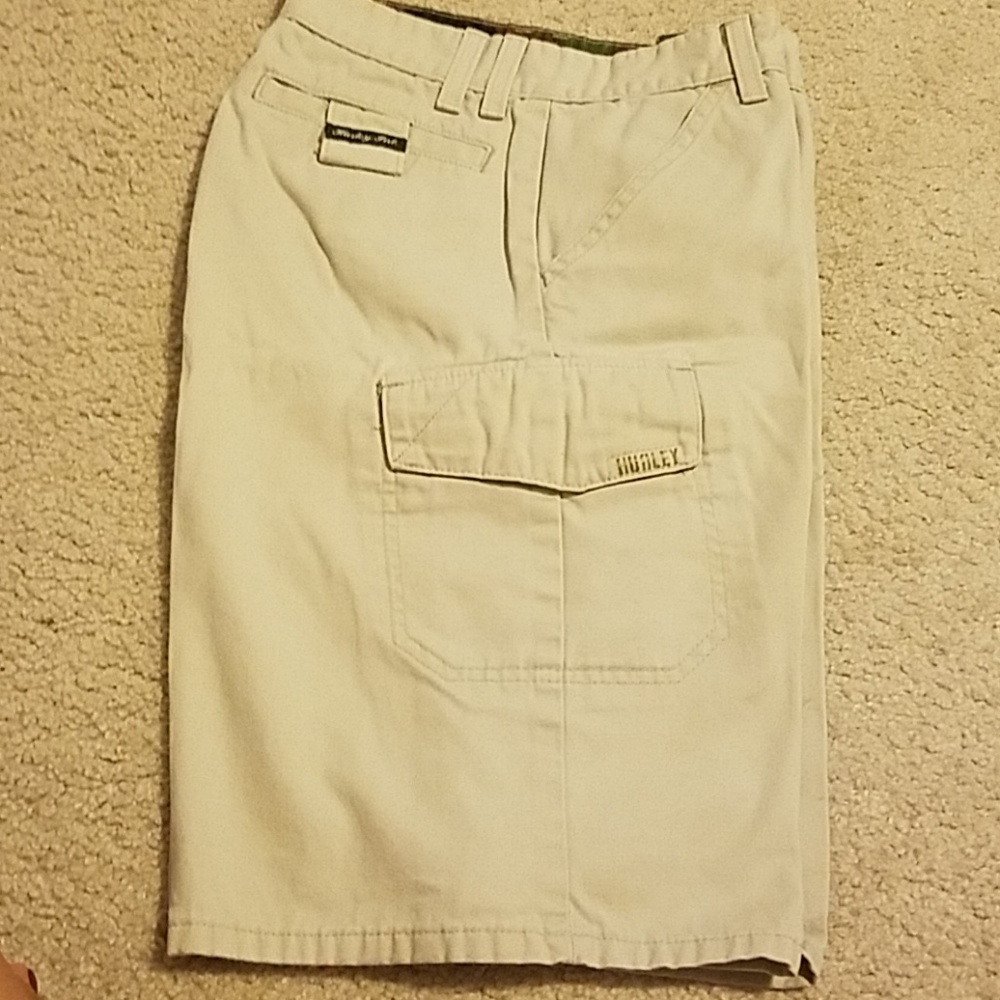Short/Hurley. ' - Picture 4 of 6